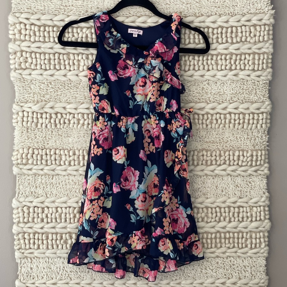 Girls size 8 dress. Only worn once.